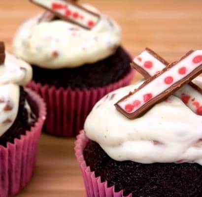 Schoko-Cupcakes mit Frosting aus Yogurette®