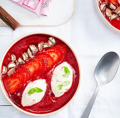 Smoothie-Bowl und Joghurt-Nocken mit Yogurette®