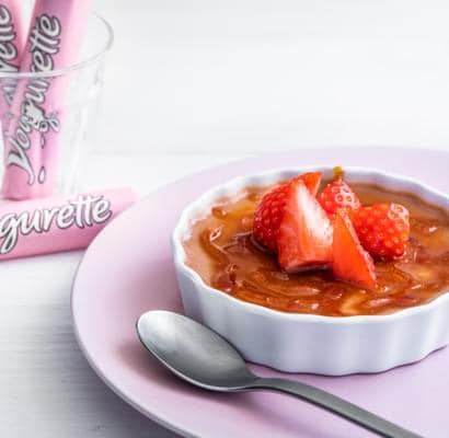 Creme mit Yogurette® und flüssigem Karamell